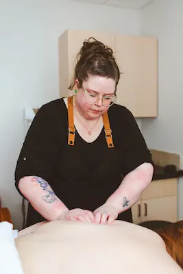 Kelli working with a client.